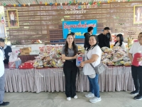 319176_0.jpg - ร่วมกันทำประโยชน์เพื่อสังคม นำสิ่งของ ไปบริจาคให้ เด็กๆ โรงเรียนบ้านชัฏหนองหมี ต.ท่าเคย อ.สวนผึ้ง จ.ราชบุรี | https://สัญจร.com