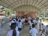 321734_0.jpg - ร่วมกันทำประโยชน์เพื่อสังคม นำสิ่งของ ไปบริจาคให้ เด็กๆ โรงเรียนบ้านชัฏหนองหมี ต.ท่าเคย อ.สวนผึ้ง จ.ราชบุรี | https://สัญจร.com