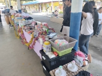 321745_0.jpg - ร่วมกันทำประโยชน์เพื่อสังคม นำสิ่งของ ไปบริจาคให้ เด็กๆ โรงเรียนบ้านชัฏหนองหมี ต.ท่าเคย อ.สวนผึ้ง จ.ราชบุรี | https://สัญจร.com