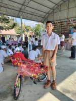 321767_0.jpg - ร่วมกันทำประโยชน์เพื่อสังคม นำสิ่งของ ไปบริจาคให้ เด็กๆ โรงเรียนบ้านชัฏหนองหมี ต.ท่าเคย อ.สวนผึ้ง จ.ราชบุรี | https://สัญจร.com